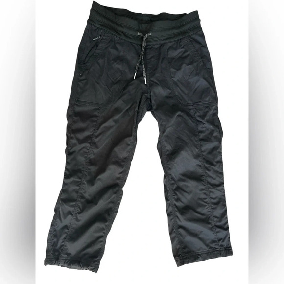 The North Face Ladies Capri Performance Wear Pants Black Size Small - Picture 1 of 5